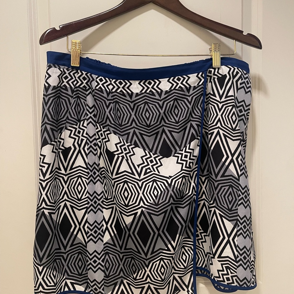 Bar III Black and White Geometric Skirt